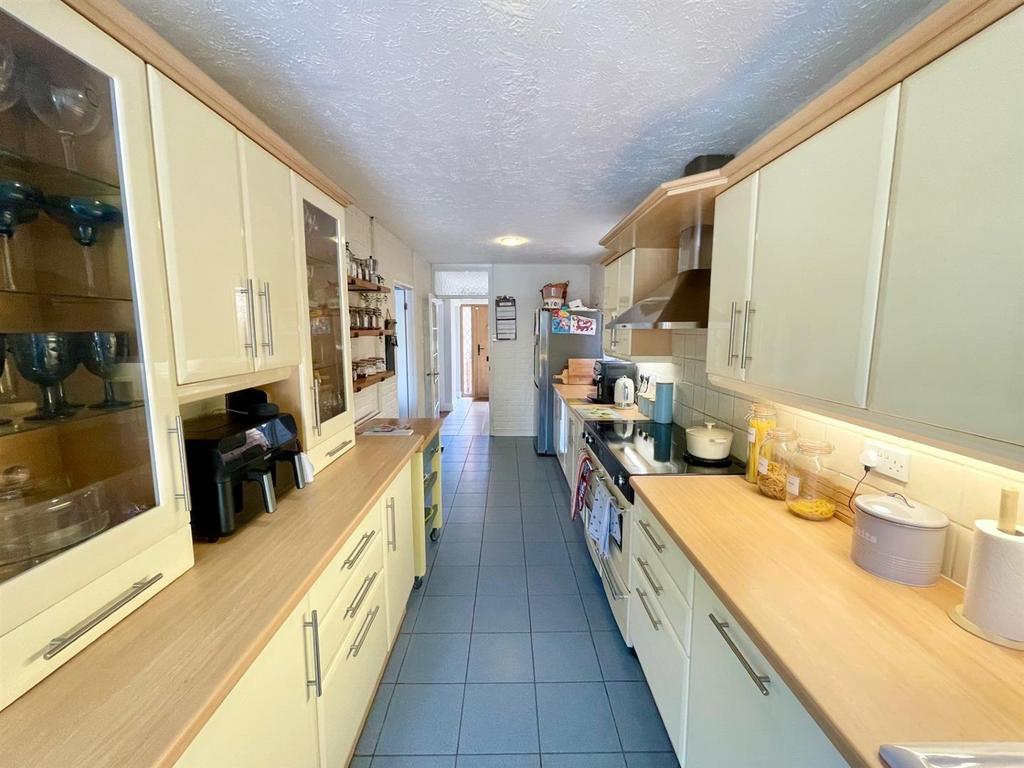 Kitchen.jpg