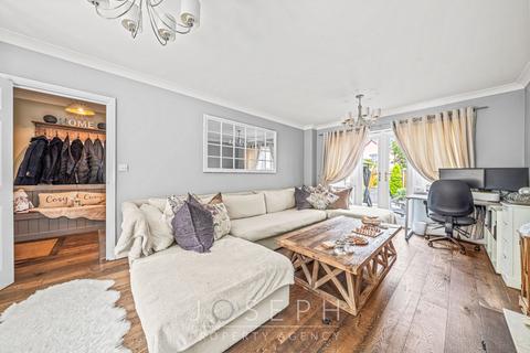 4 Hereford Drive, Claydon, Ipswich, IP6 0BF