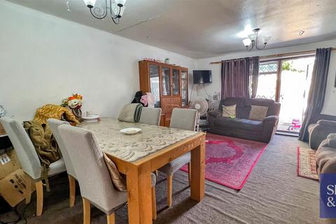 2 bedroom end of terrace house for sale, Clare Road, Hounslow TW4