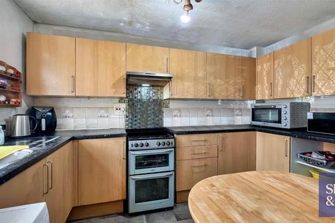 2 bedroom end of terrace house for sale, Clare Road, Hounslow TW4