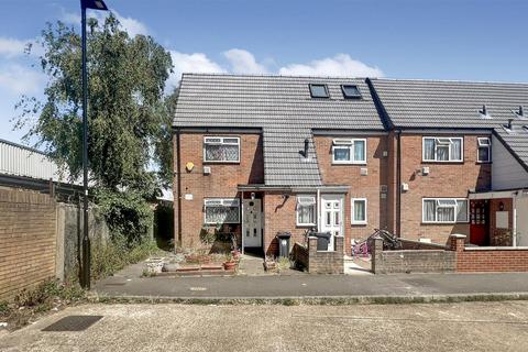2 bedroom end of terrace house for sale, Clare Road, Hounslow TW4