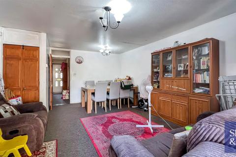 2 bedroom end of terrace house for sale, Clare Road, Hounslow TW4