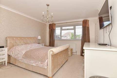 3 Conifer Avenue, Hartley, Longfield, DA3 8BX