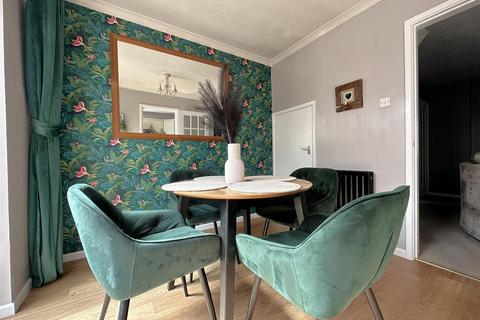 3 bedroom detached house for sale, Blackberry Close, Chippenham