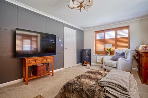3 bedroom detached house for sale, Peacock Drive, Sawtry, Huntingdon, PE28