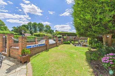 undefined, Glebe Hyrst, Sanderstead