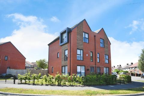 32 Lytton Crescent, Sheffield, S5 8AY