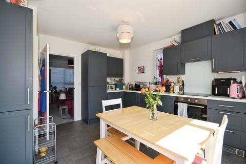 32 Lytton Crescent, Sheffield, S5 8AY