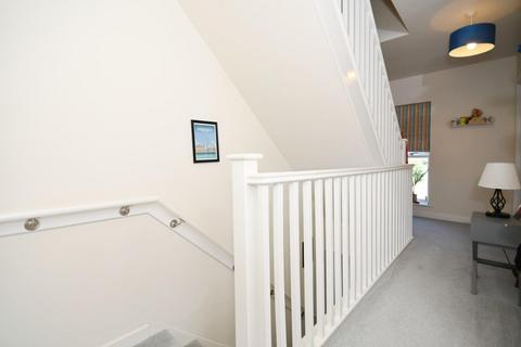 32 Lytton Crescent, Sheffield, S5 8AY