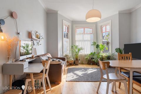 Top Flat, 113 Osbaldeston Road, Stoke Newington, London, N16 6NP