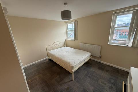 Flat to rent, 8 Jubilee Road, High Wycombe