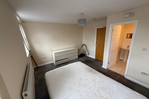 Flat to rent, 8 Jubilee Road, High Wycombe