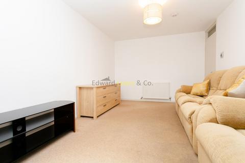 1 bedroom flat to rent, Clarissa Street, London E8