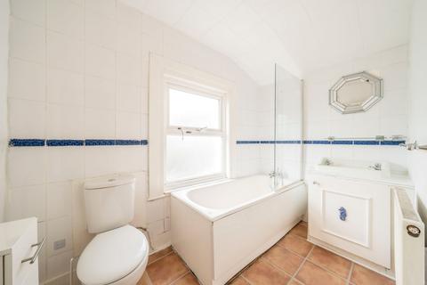 222 Woolwich Road, London, SE7 7QU