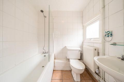 222 Woolwich Road, London, SE7 7QU