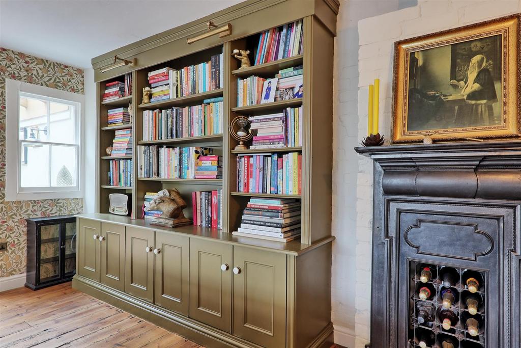 IMG 0167 8 9 easy HDR-interior3.jpg