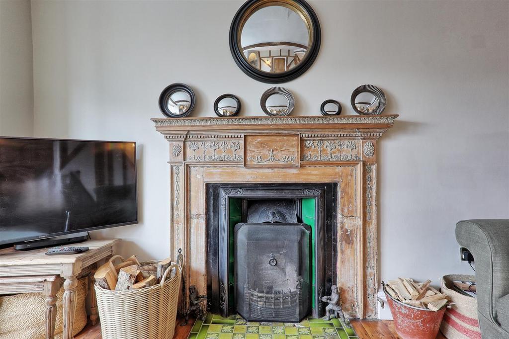 IMG 0182 3 4 easy HDR-interior3.jpg