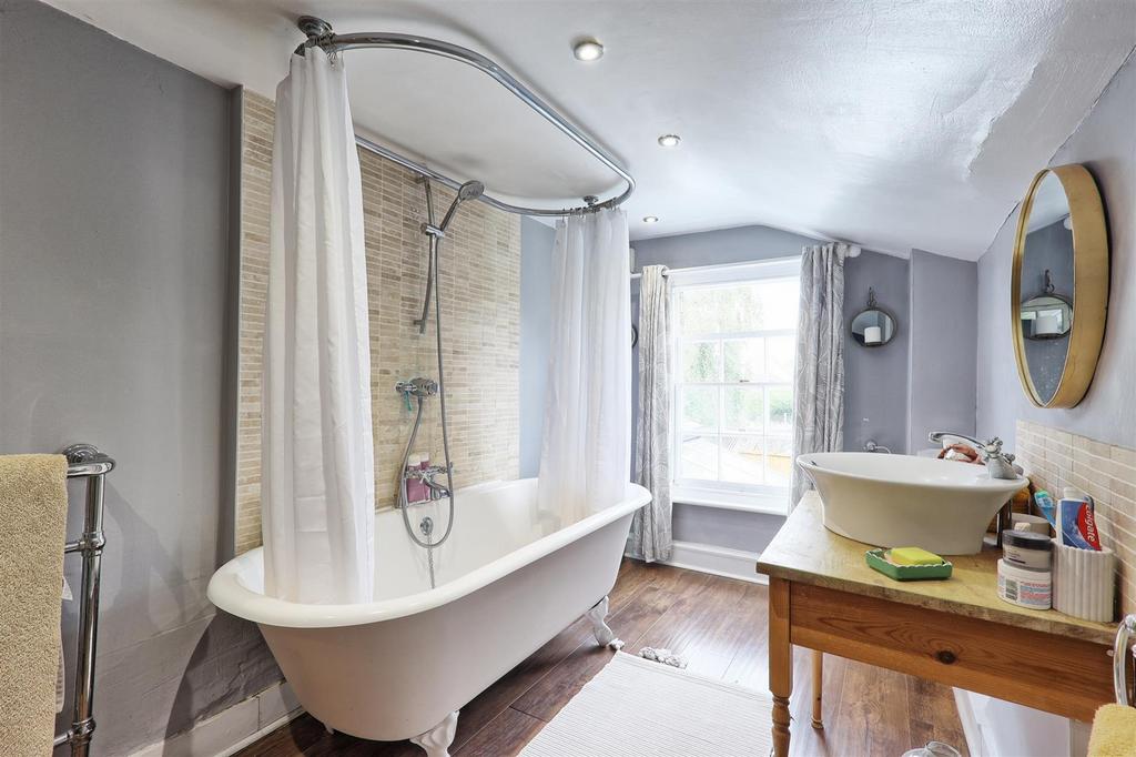 IMG 0227 8 9 easy HDR-interior3.jpg