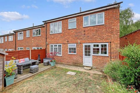 2 bedroom maisonette for sale, Gauldie Way, Standon - GROUND FLOOR Maisonette with OWN GARDEN