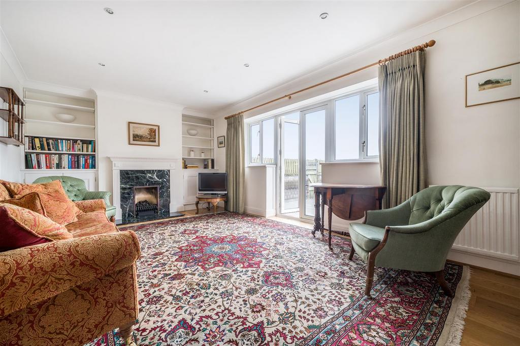 Living/Dining Room