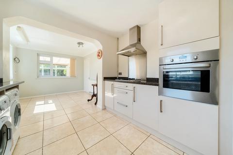 4 Coach Road, Acrise, Folkestone, CT18 8LS