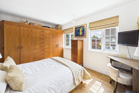 2 bedroom terraced house for sale, Tolworth Road, Surbiton KT6