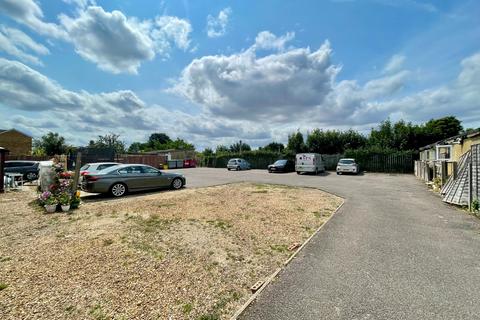 undefined, Marsh Road, Luton, Bedfordshire, LU3 2QF