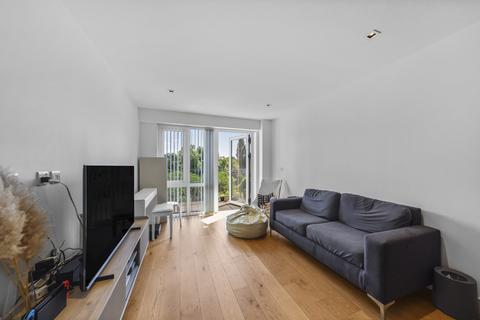 2 bedroom apartment for sale, Kew Bridge Road, Brentford TW8