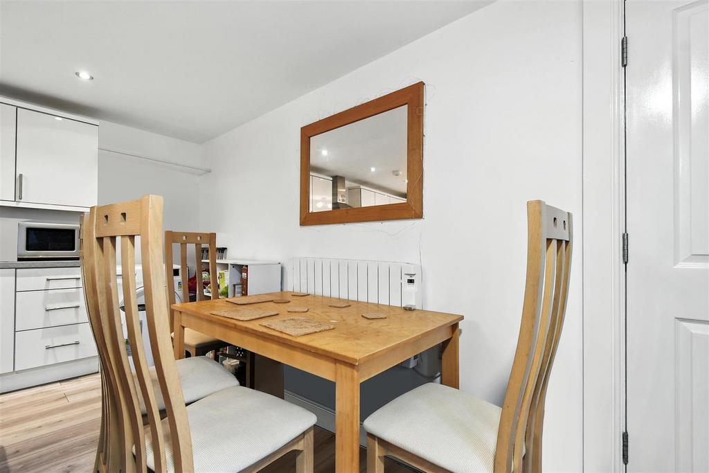Apartment in York, Holgate - View 4