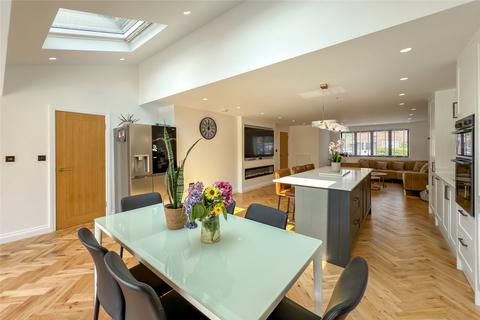 4 bedroom house for sale, Meadway, Colney Heath, St. Albans, Hertfordshire, AL4