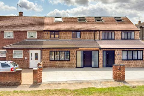 4 bedroom house for sale, Meadway, Colney Heath, St. Albans, Hertfordshire, AL4