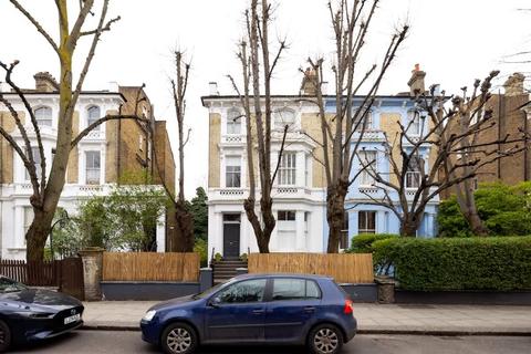 2 bedroom apartment to rent, Cambridge Gardens, London W10