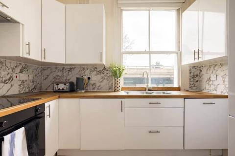 2 bedroom apartment to rent, Cambridge Gardens, London W10