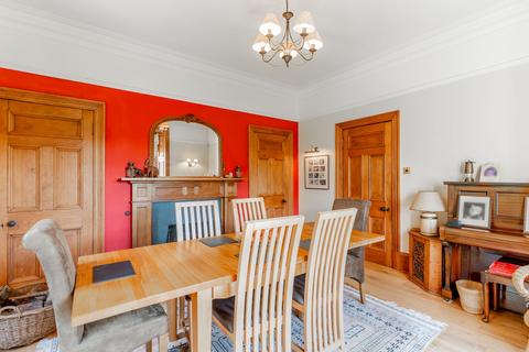 6 Cairns Drive, Milngavie, Glasgow, G62 8AJ
