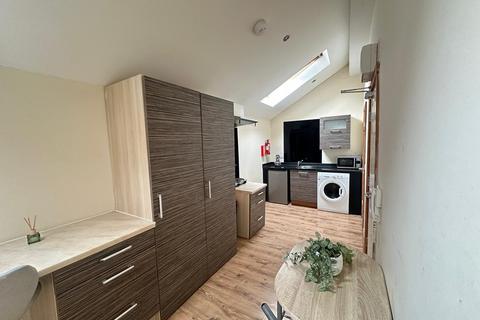 Studio to rent, Fawcett Street, Sunderland, SR1