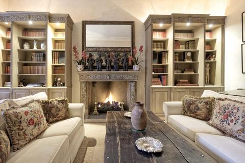 undefined, Cadogan Square, Knightsbridge, SW1