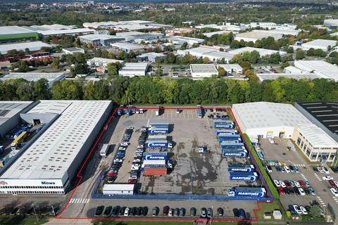 Distribution warehouse to rent, 53-54 Caswell Rd Northampton NN4 7PW