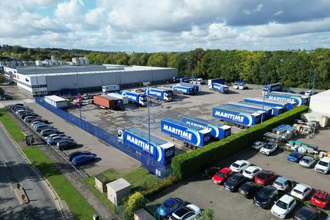 Distribution warehouse to rent, 53-54 Caswell Rd Northampton NN4 7PW