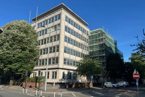 Office to rent, 29 Newport Rd Cardiff CF24 0TP