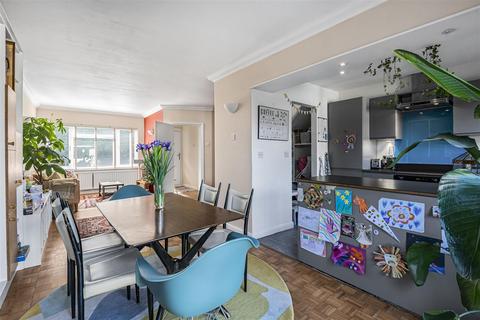 19 Ellesmere Close, Caversham, Reading, RG4 5HG