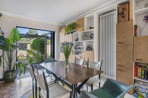 19 Ellesmere Close, Caversham, Reading, RG4 5HG