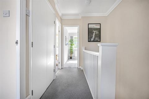 19 Ellesmere Close, Caversham, Reading, RG4 5HG