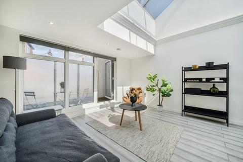 undefined, The Borough, Farnham, Surrey, GU9