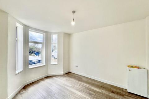 1 The Clumps, Ashford, TW15 1AT