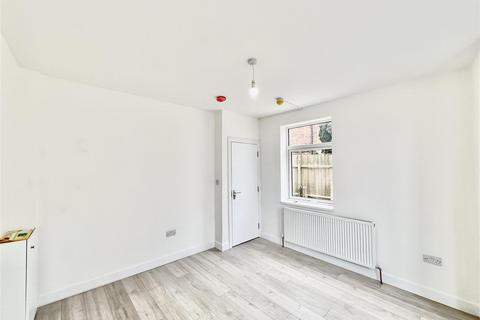 1 The Clumps, Ashford, TW15 1AT