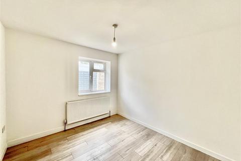 1 The Clumps, Ashford, TW15 1AT