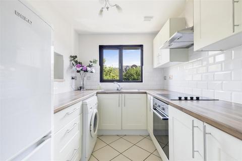 5 Turnpike Lane, Sutton, SM1 4ET