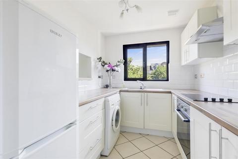5 Turnpike Lane, Sutton, SM1 4ET