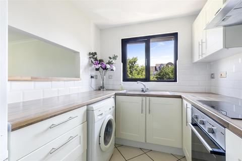 5 Turnpike Lane, Sutton, SM1 4ET