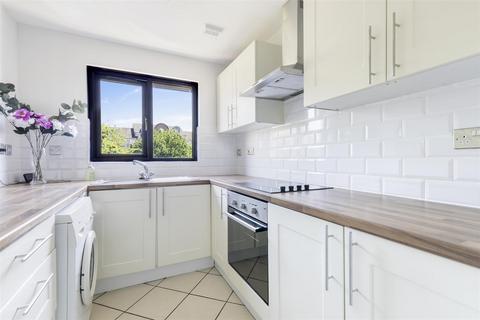 5 Turnpike Lane, Sutton, SM1 4ET